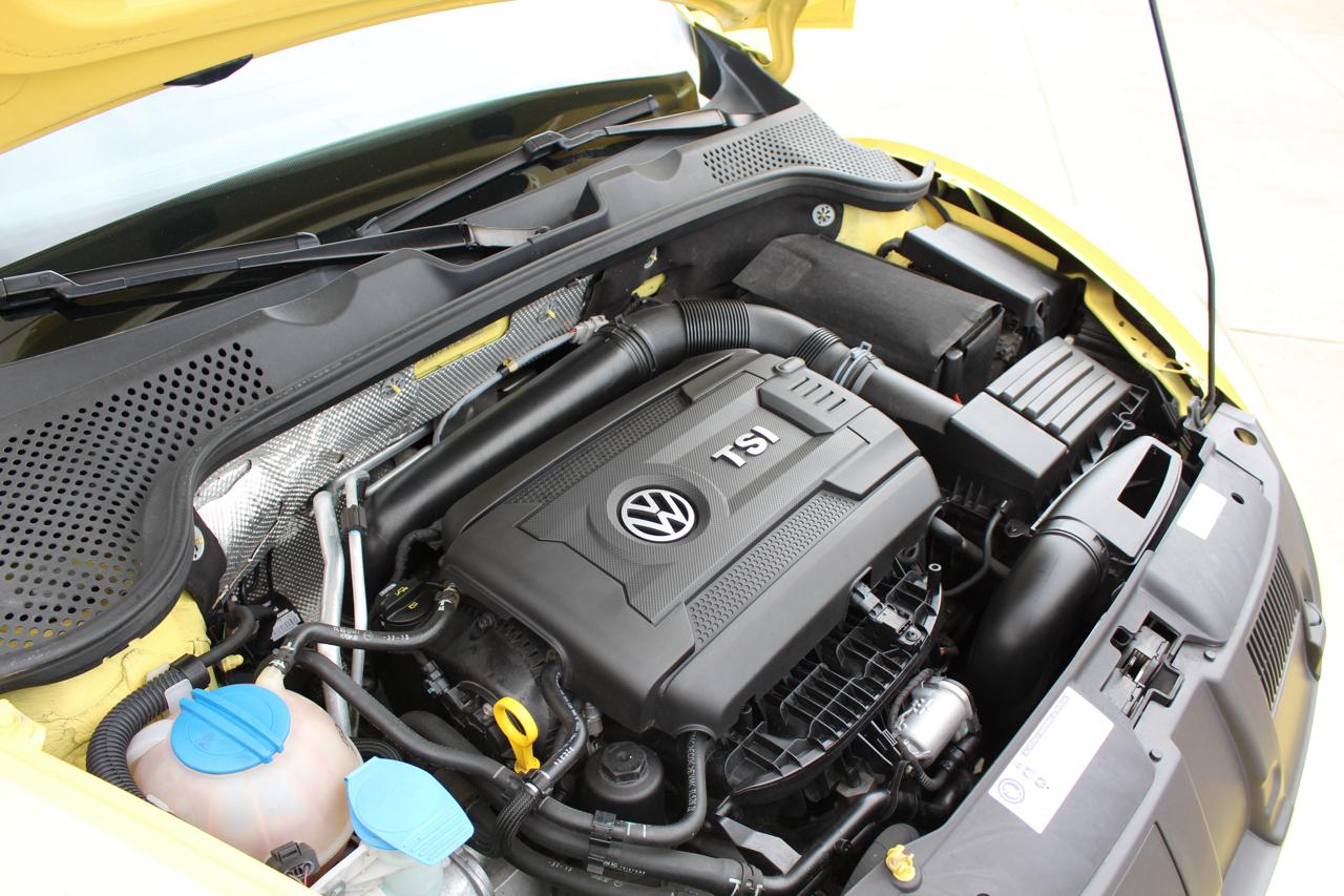 Volkswagen Beetle 2.0T Turbo 2014