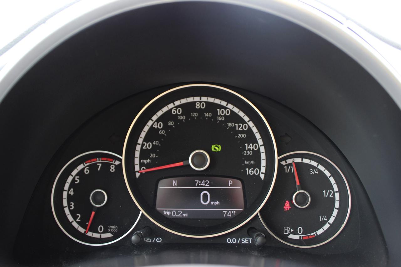 Volkswagen Beetle 2.0T Turbo 2014