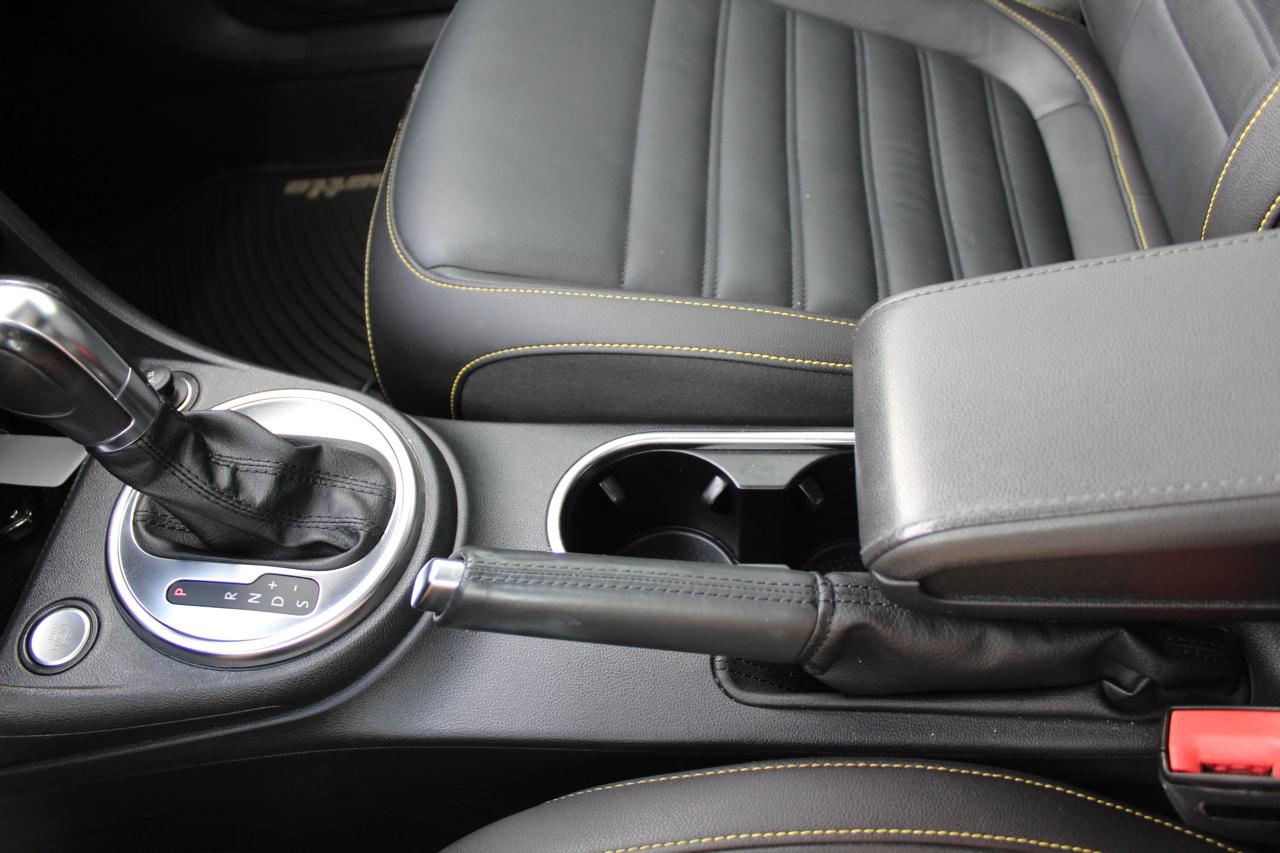 Volkswagen Beetle 2.0T Turbo 2014