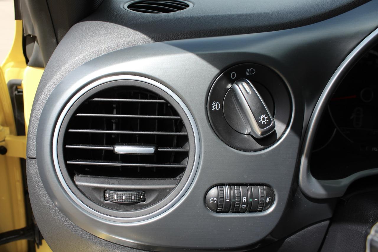 Volkswagen Beetle 2.0T Turbo 2014