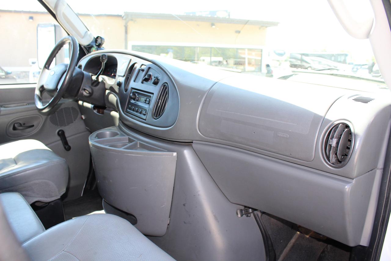 Ford Econoline E-450 2007