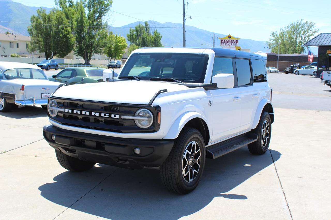 Ford Bronco Outer Banks 4-Door 2025