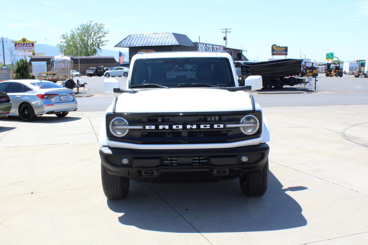 Ford Bronco Outer Banks 4-Door 2025