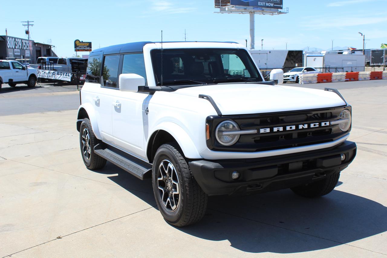 Ford Bronco Outer Banks 4-Door 2025