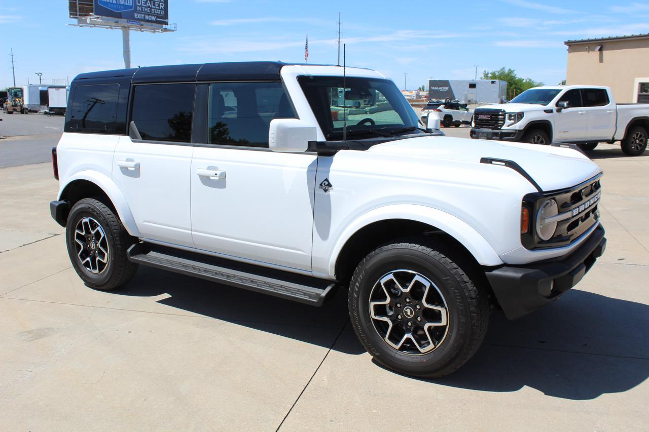 Ford Bronco Outer Banks 4-Door 2025