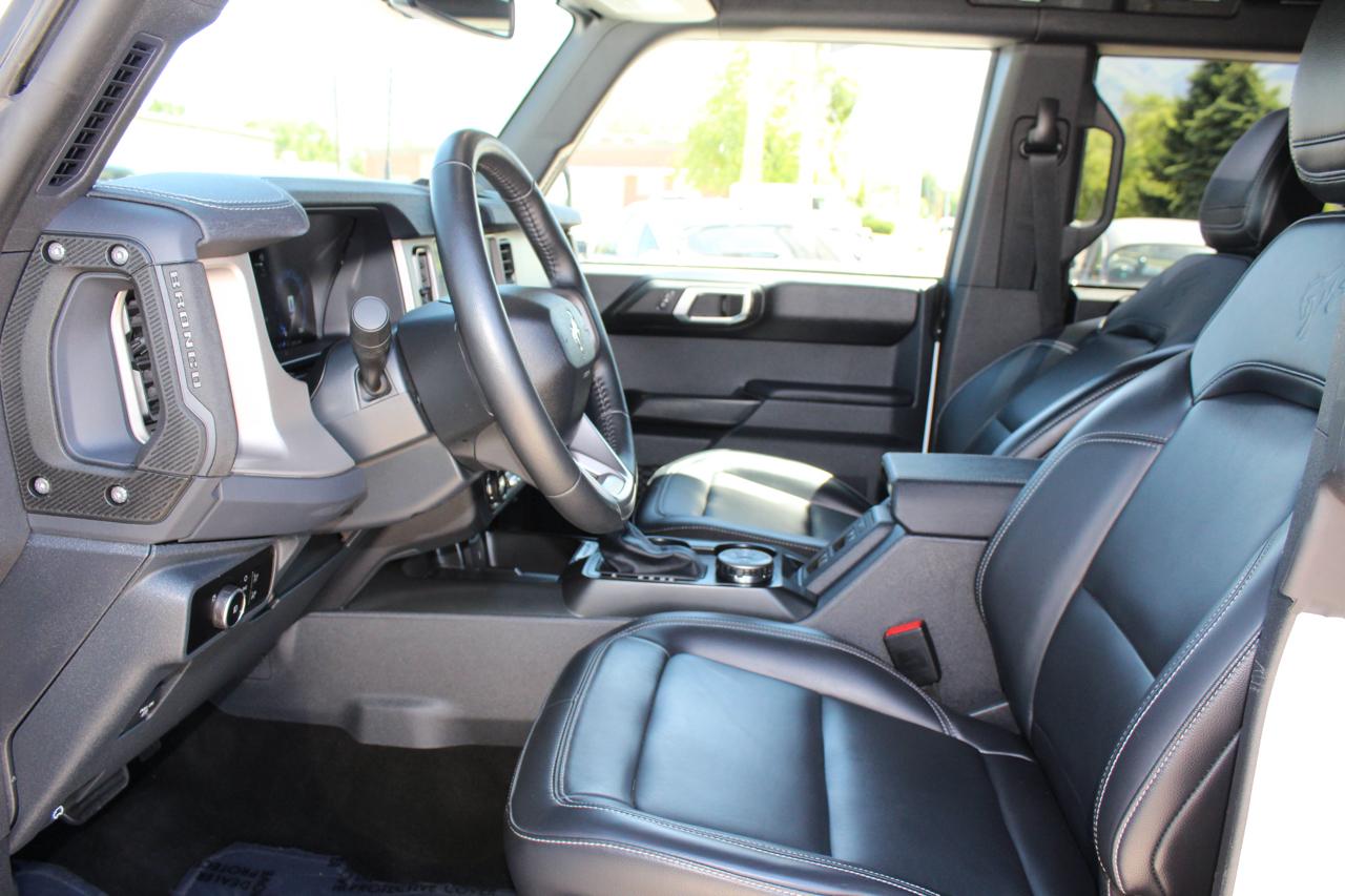 Ford Bronco Outer Banks 4-Door 2025