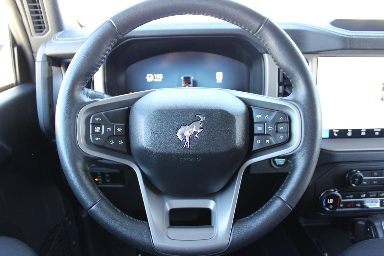 Ford Bronco Outer Banks 4-Door 2025