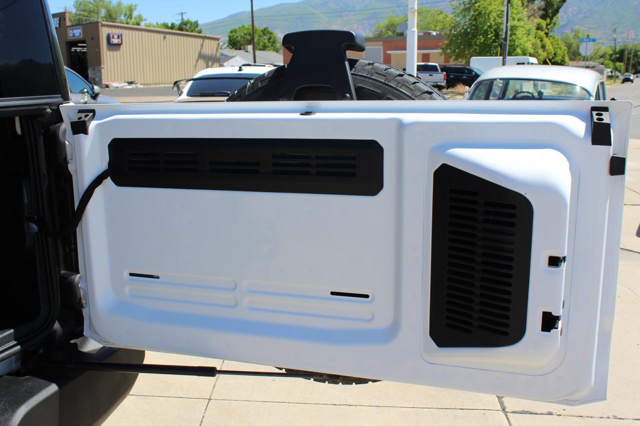 Ford Bronco Outer Banks 4-Door 2025