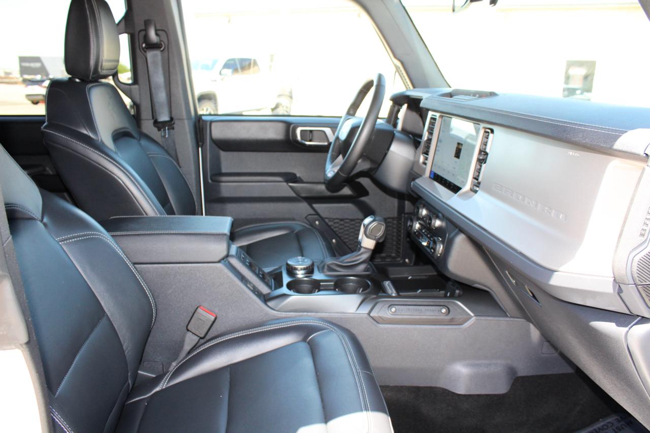 Ford Bronco Outer Banks 4-Door 2025
