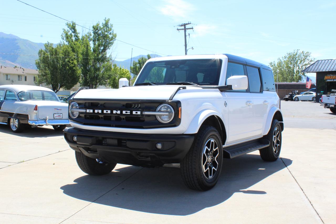 Ford Bronco Outer Banks 4-Door 2025
