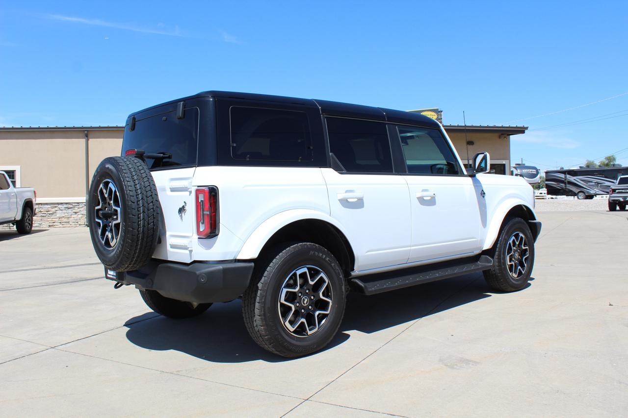 Ford Bronco Outer Banks 4-Door 2025