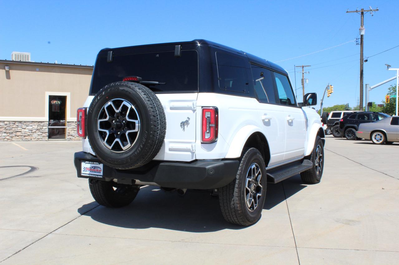 Ford Bronco Outer Banks 4-Door 2025