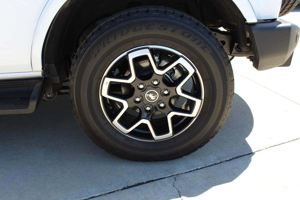 Ford Bronco Outer Banks 4-Door 2025