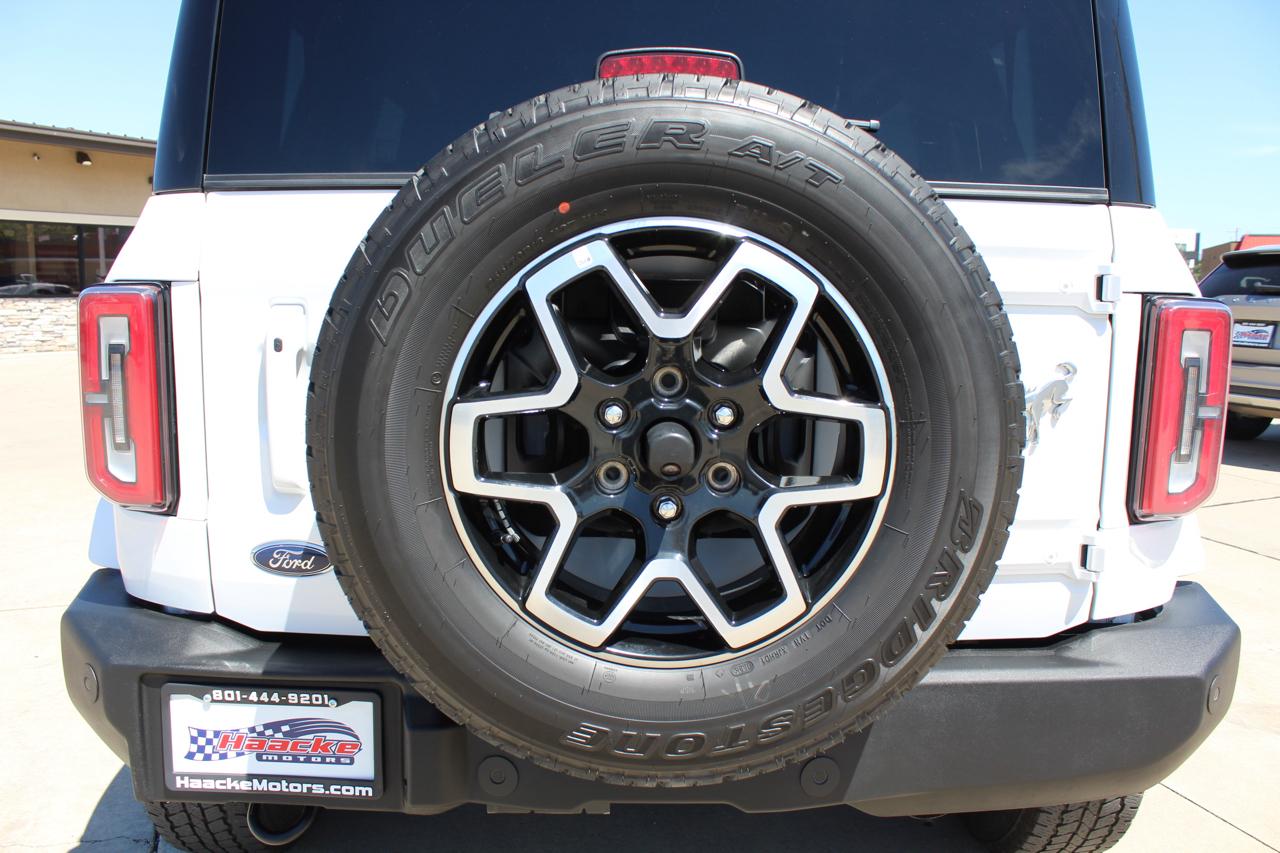 Ford Bronco Outer Banks 4-Door 2025