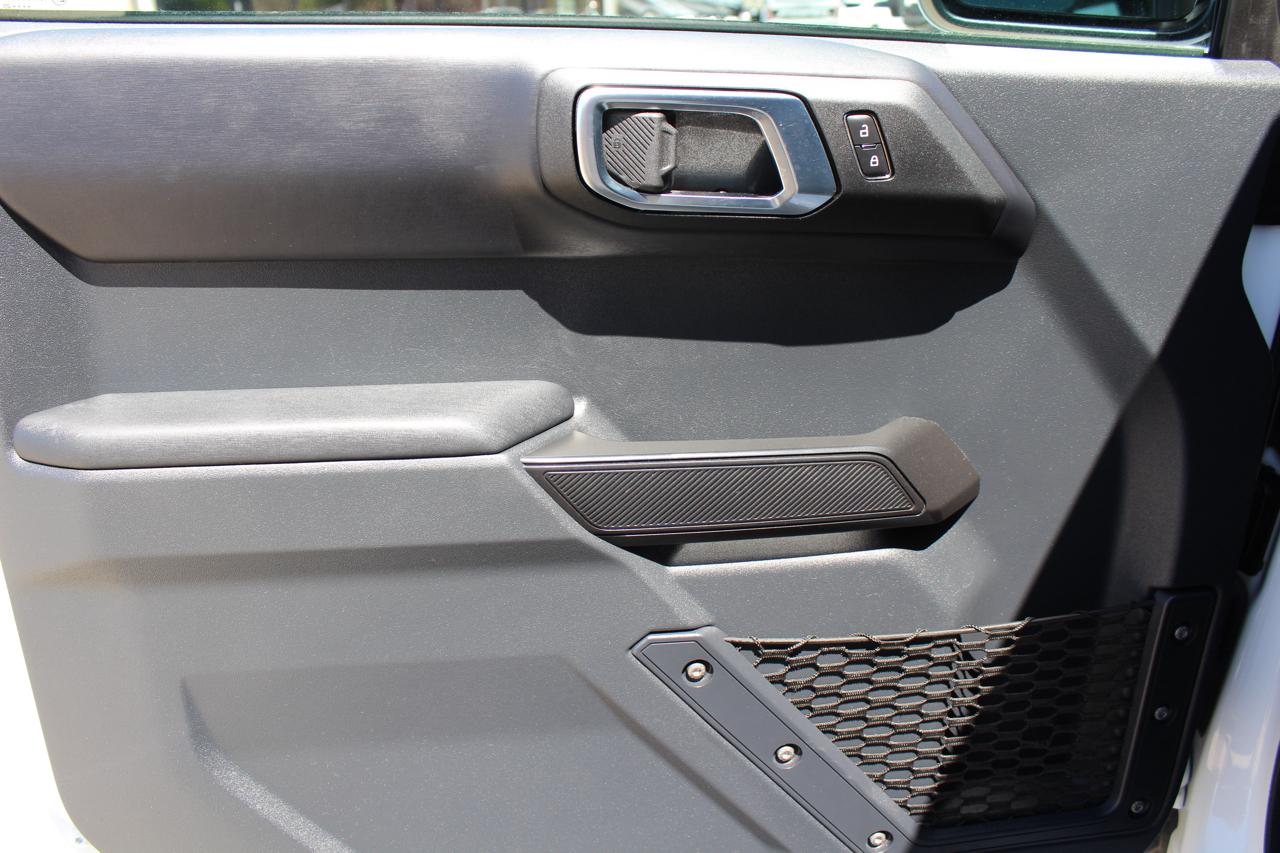 Ford Bronco Outer Banks 4-Door 2025