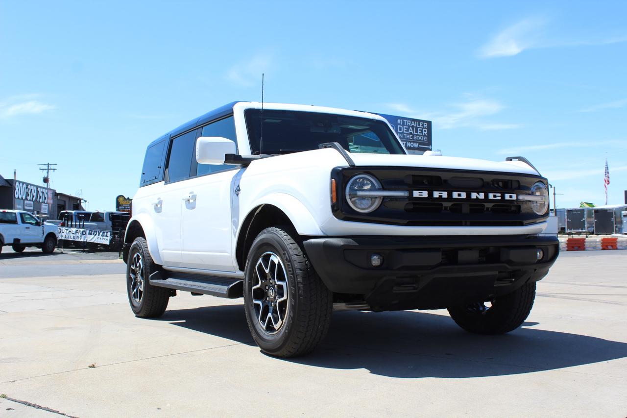 Ford Bronco Outer Banks 4-Door 2025