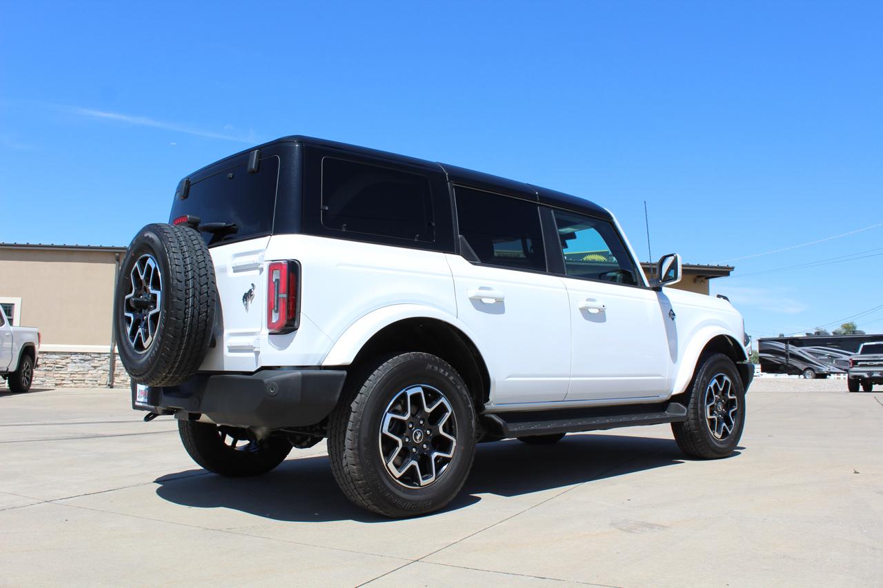 Ford Bronco Outer Banks 4-Door 2025
