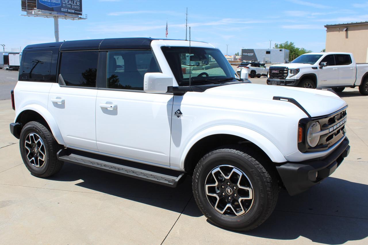 Ford Bronco Outer Banks 4-Door 2025