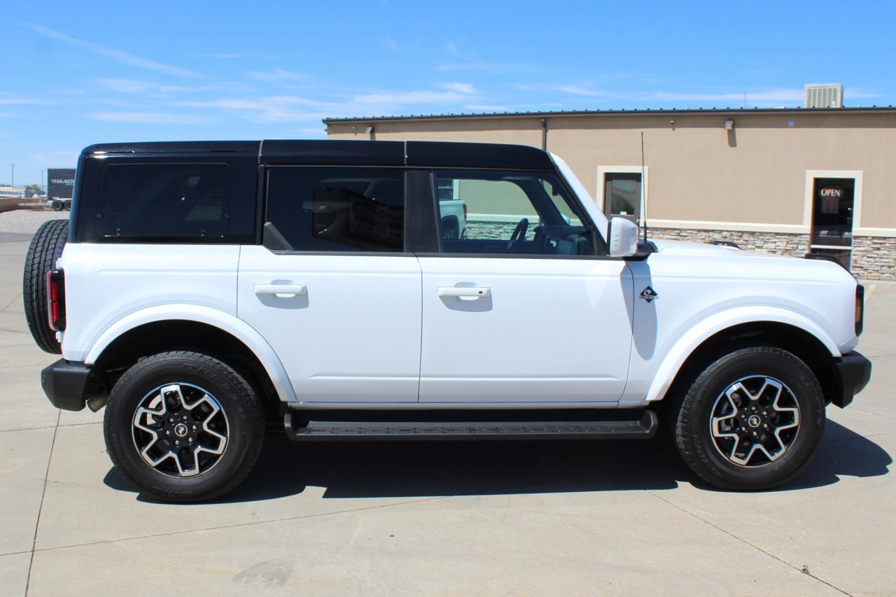 Ford Bronco Outer Banks 4-Door 2025