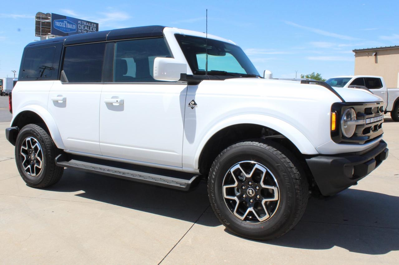Ford Bronco Outer Banks 4-Door 2025