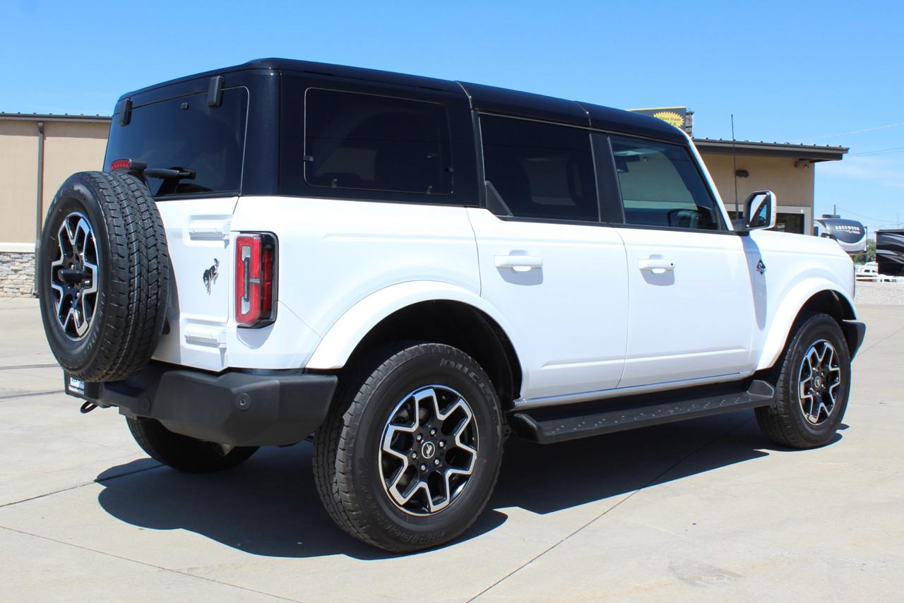 Ford Bronco Outer Banks 4-Door 2025