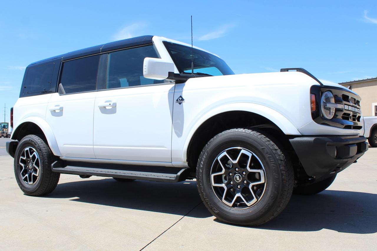 Ford Bronco Outer Banks 4-Door 2025
