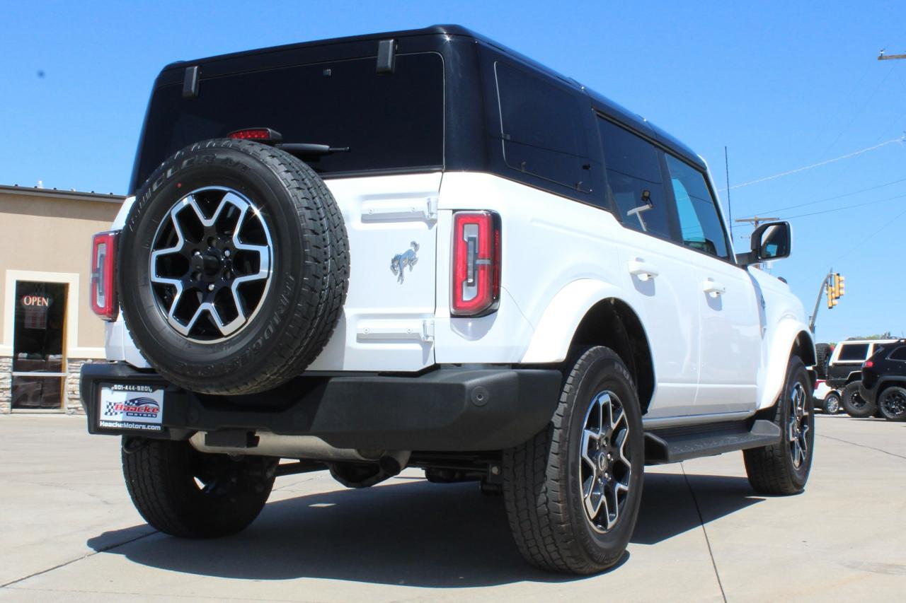 Ford Bronco Outer Banks 4-Door 2025