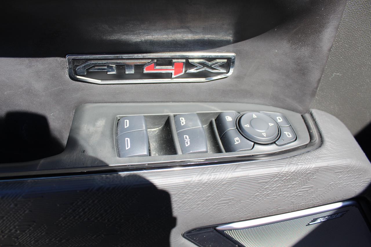 GMC Sierra 1500 AT4X Crew Cab 4WD 2024