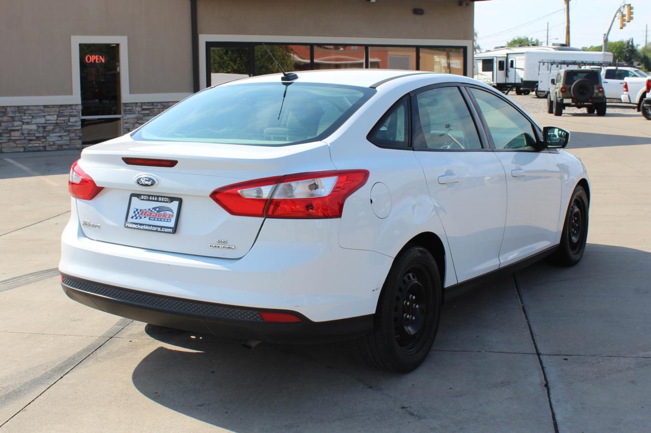 Ford Focus SE Sedan 2012