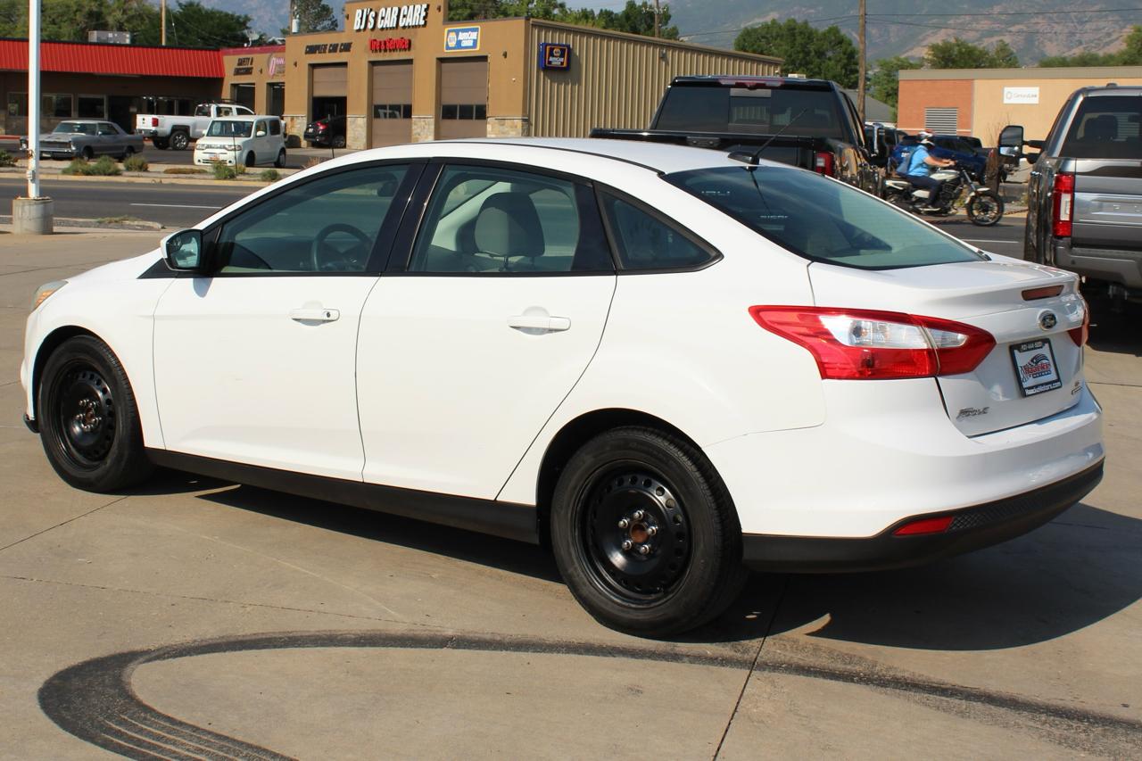 Ford Focus SE Sedan 2012