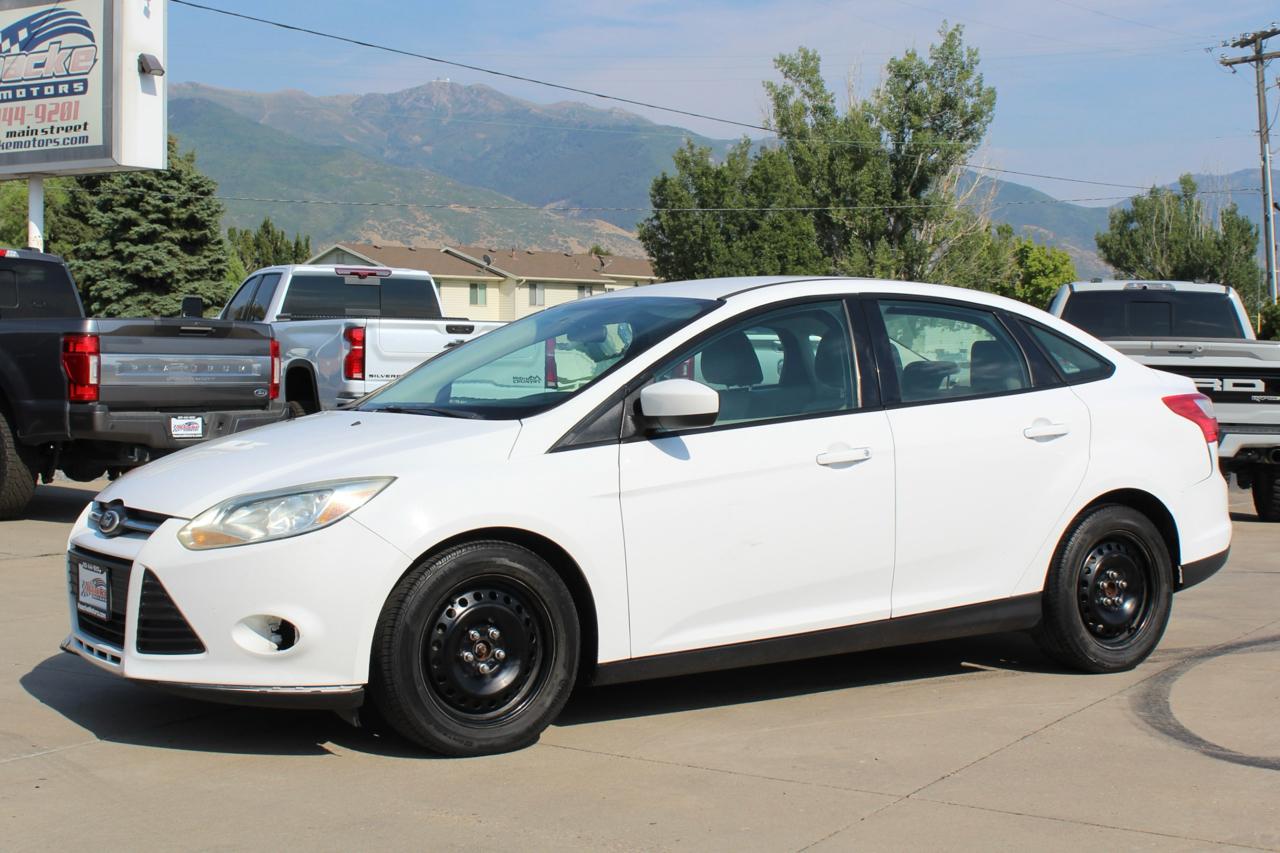 Ford Focus SE Sedan 2012