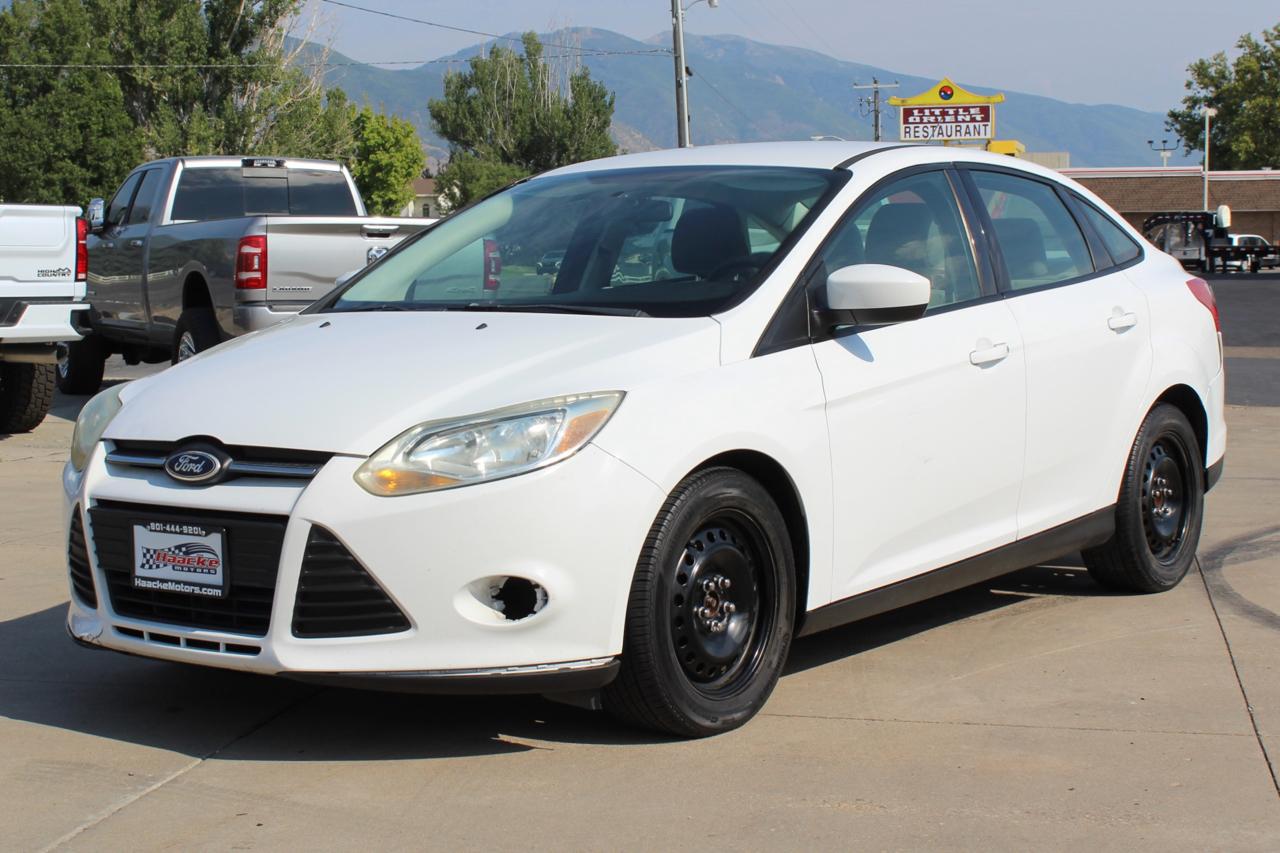 Ford Focus SE Sedan 2012