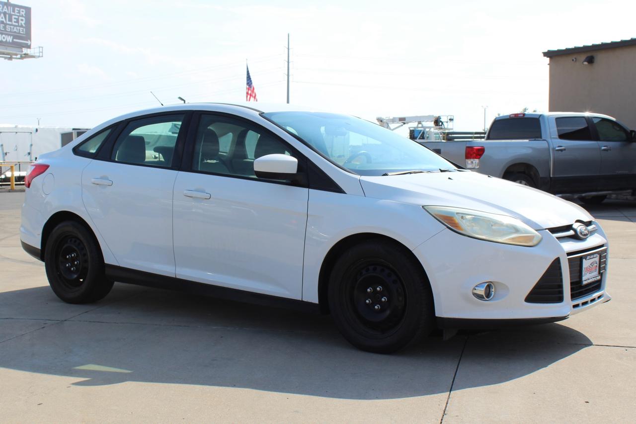 Ford Focus SE Sedan 2012