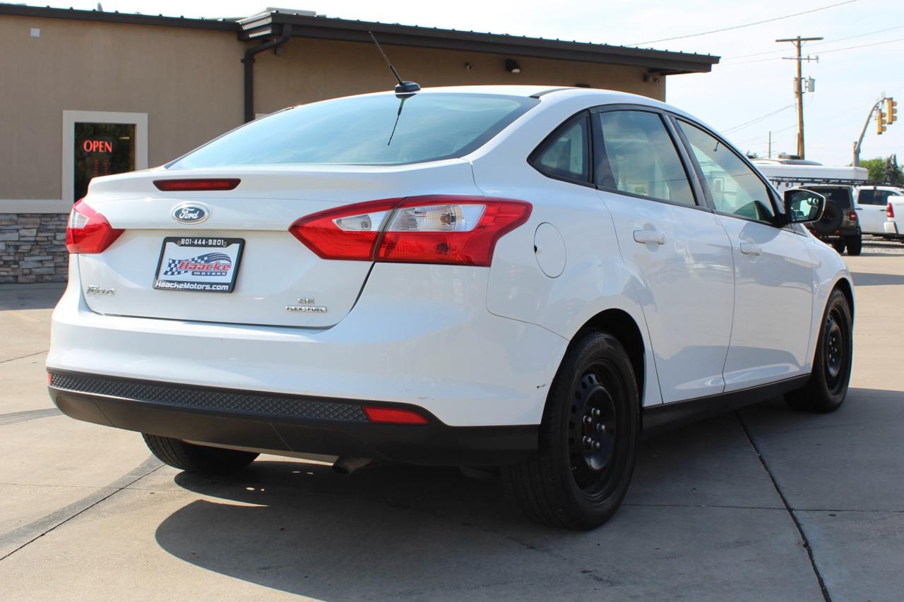 Ford Focus SE Sedan 2012