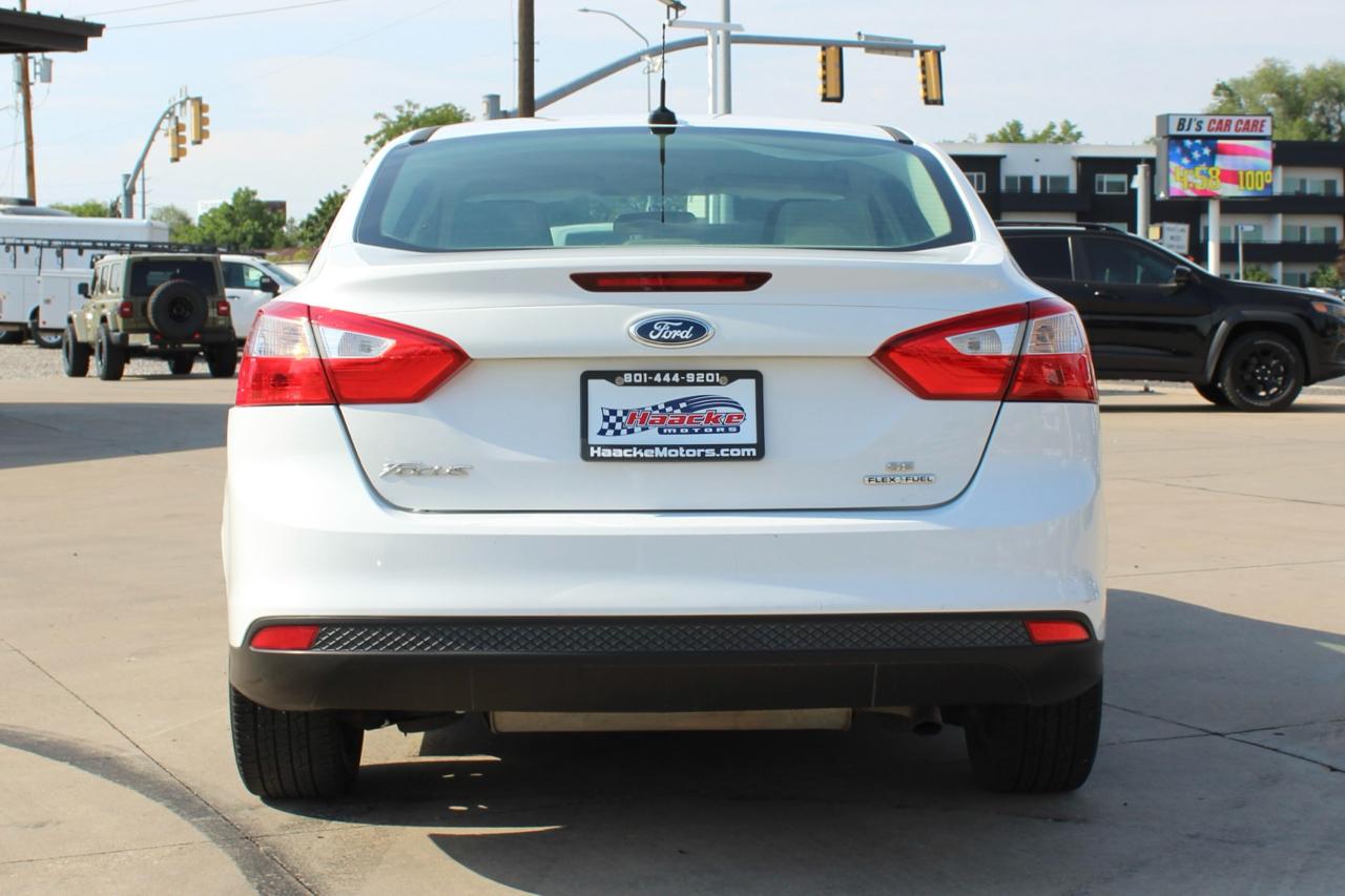 Ford Focus SE Sedan 2012
