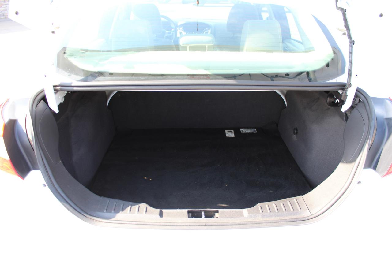 Ford Focus SE Sedan 2012
