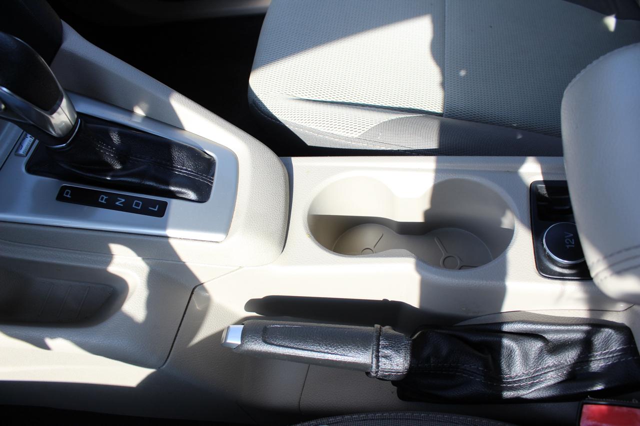 Ford Focus SE Sedan 2012