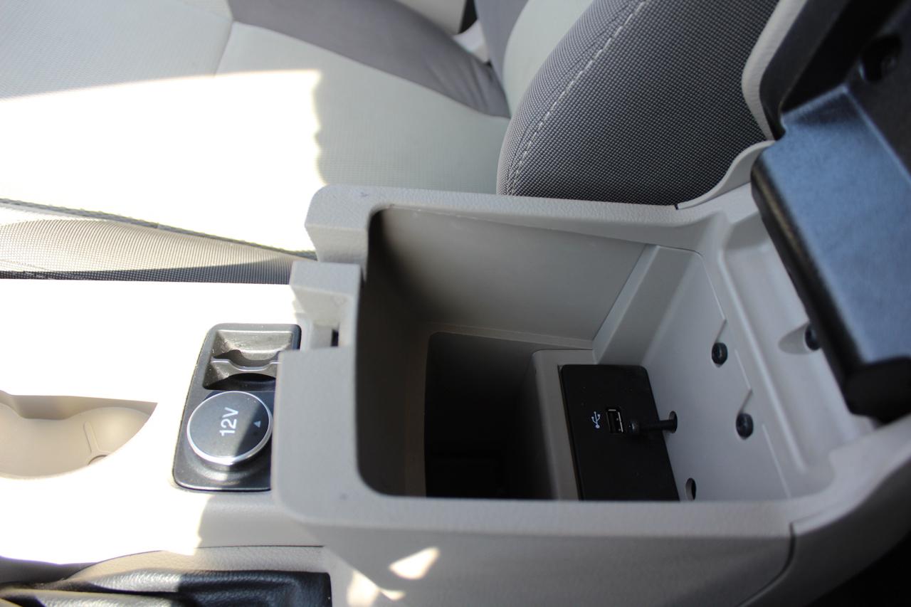 Ford Focus SE Sedan 2012