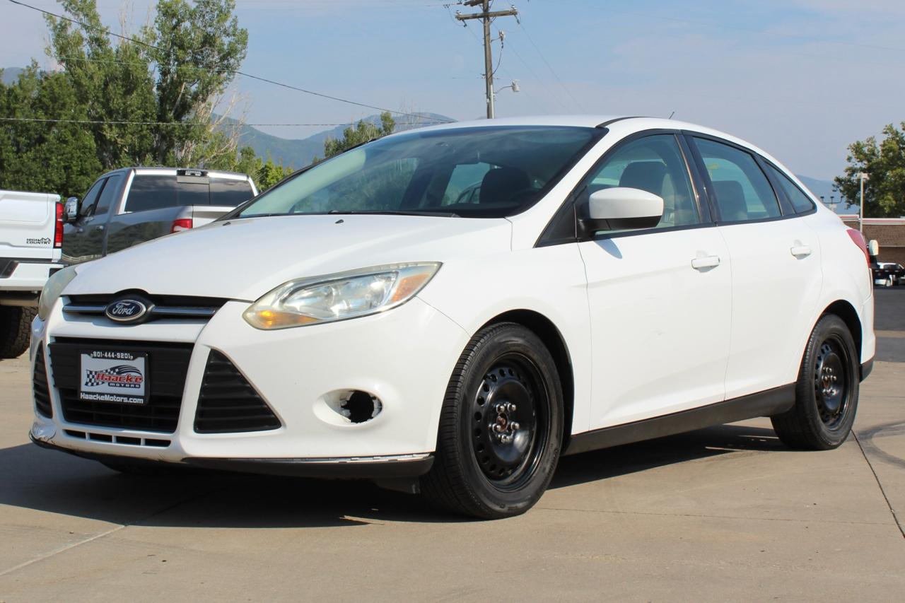 Ford Focus SE Sedan 2012