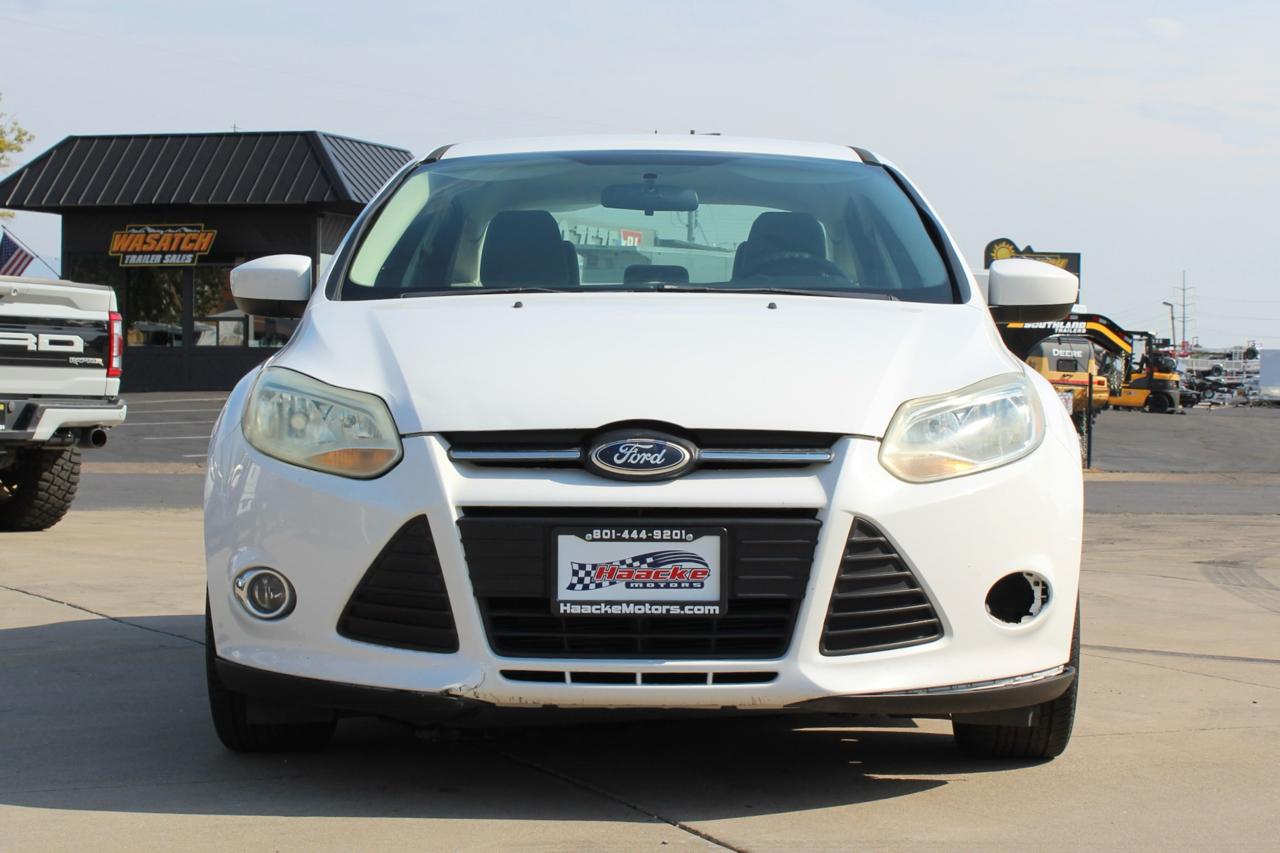 Ford Focus SE Sedan 2012