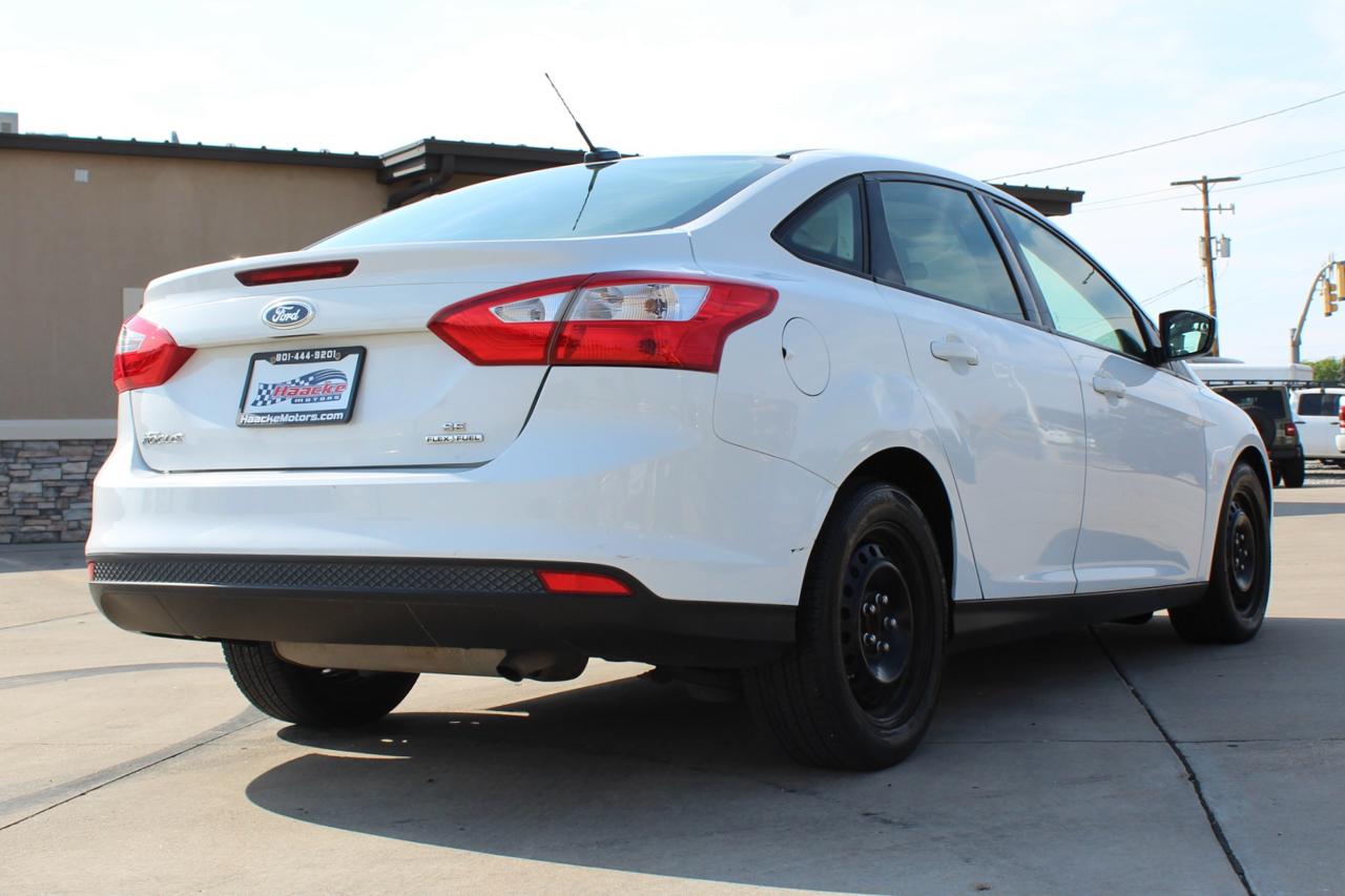 Ford Focus SE Sedan 2012