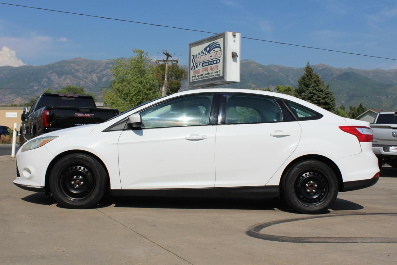 Ford Focus SE Sedan 2012