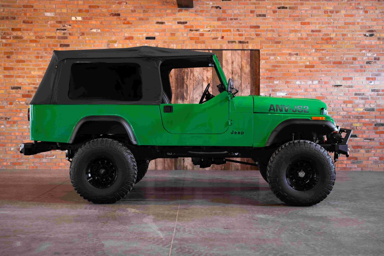 Jeep Scrambler CJ8 1984