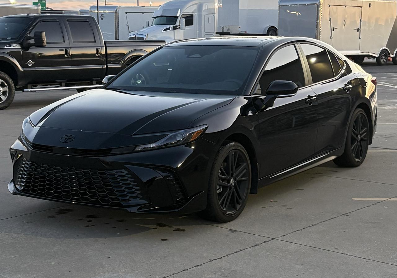 Toyota Camry Hybrid  2026