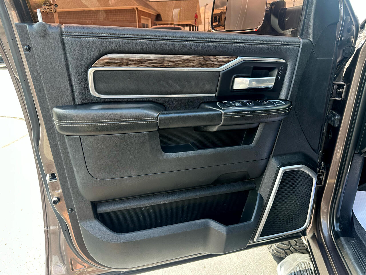 RAM 2500 Laramie Crew Cab SWB 4WD 2021 RAM 2500 Laramie Crew Cab SWB 4WD 2021
