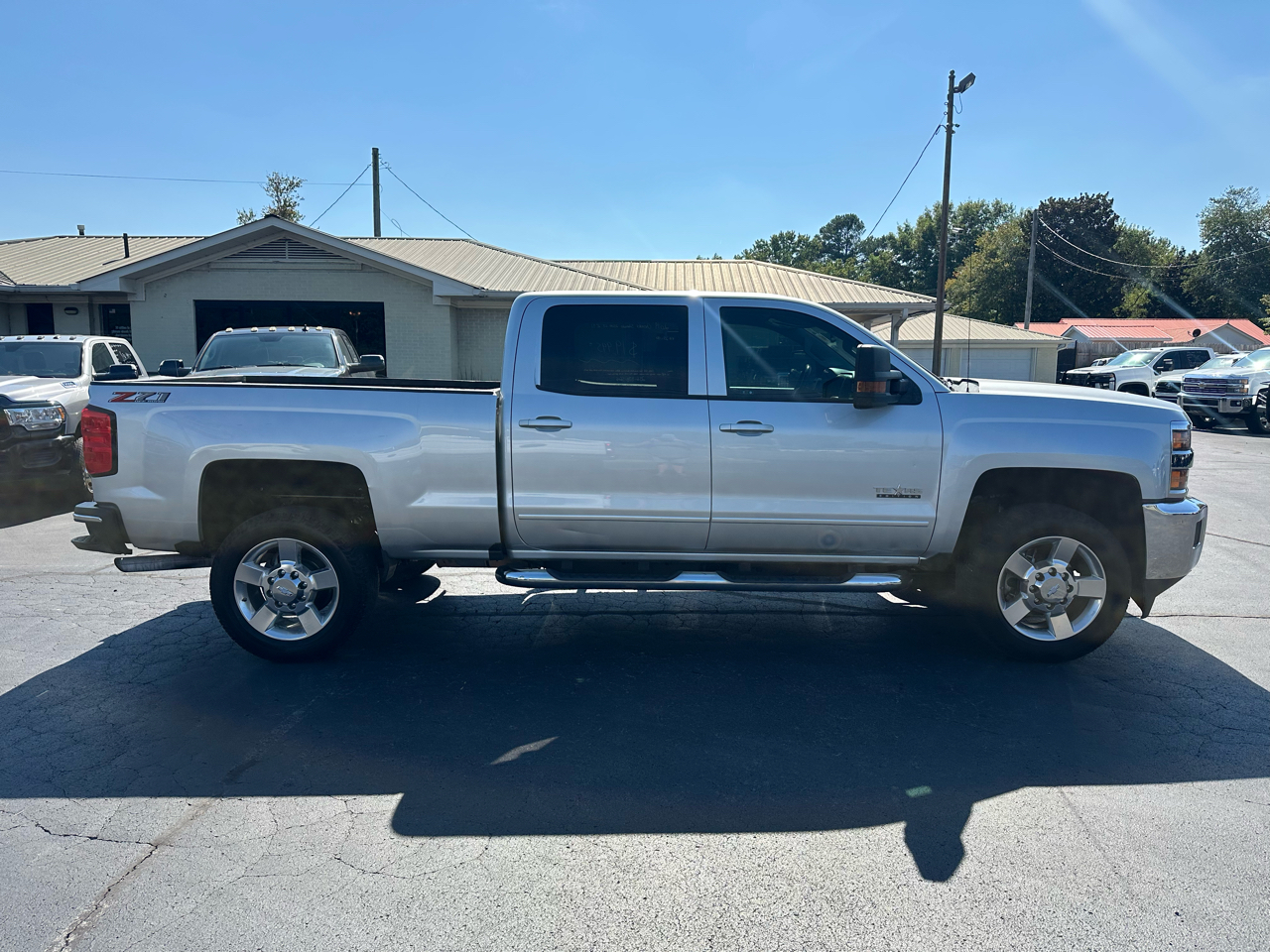Chevrolet Silverado 2500HD LT Crew Cab Short Box 4WD 2019 Chevrolet Silverado 2500HD LT Crew Cab Short Box 4WD 2019