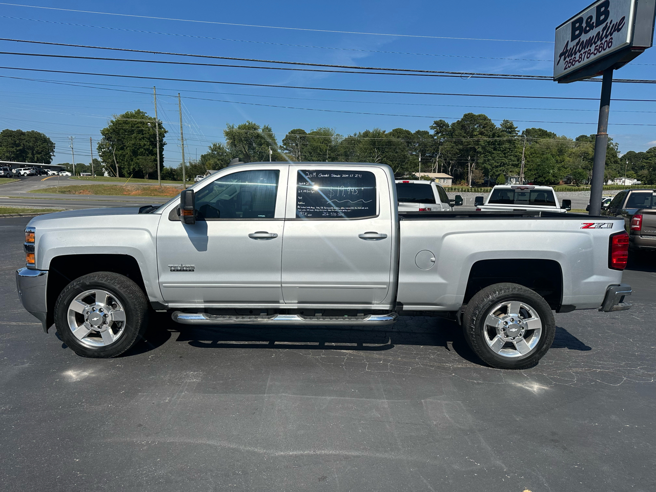 Chevrolet Silverado 2500HD LT Crew Cab Short Box 4WD 2019 Chevrolet Silverado 2500HD LT Crew Cab Short Box 4WD 2019