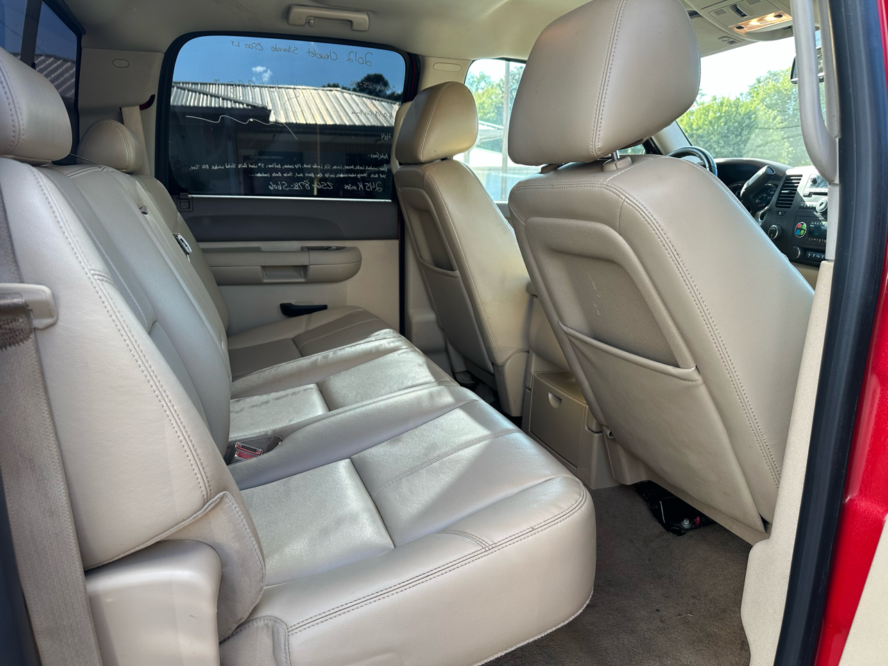 2012 Chevrolet Silverado 2500HD LT photo 17