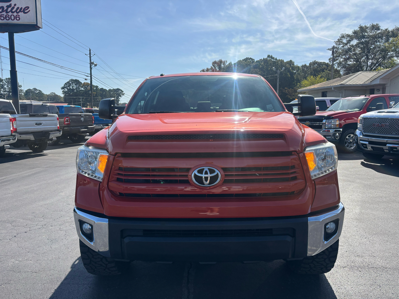 Toyota Tundra SR5 5.7L V8 FFV CrewMax 4WD 2016 Toyota Tundra SR5 5.7L V8 FFV CrewMax 4WD 2016