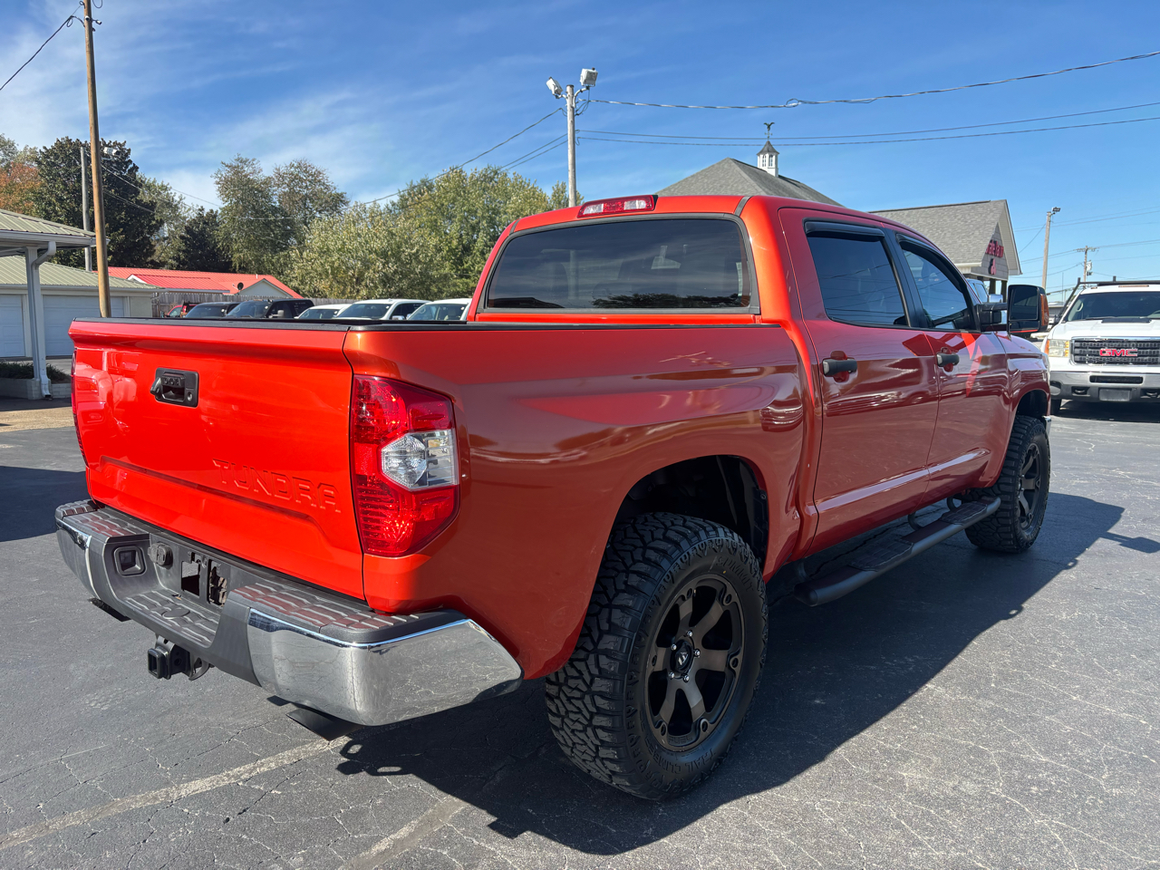 Toyota Tundra SR5 5.7L V8 FFV CrewMax 4WD 2016 Toyota Tundra SR5 5.7L V8 FFV CrewMax 4WD 2016